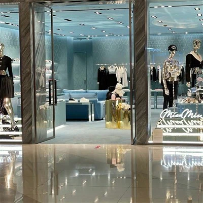 Mae MDF cyfanwerthol a bagiau llaw gwydr yn arddangos cabinet